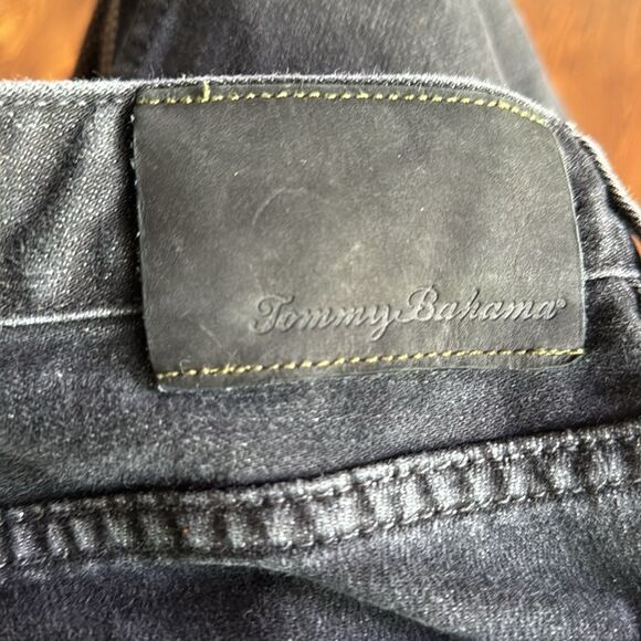 Tommy Bahama Authentic fit straight leg washed black 5-pocket jeans. 38 x 34 - Picture 5 of 7